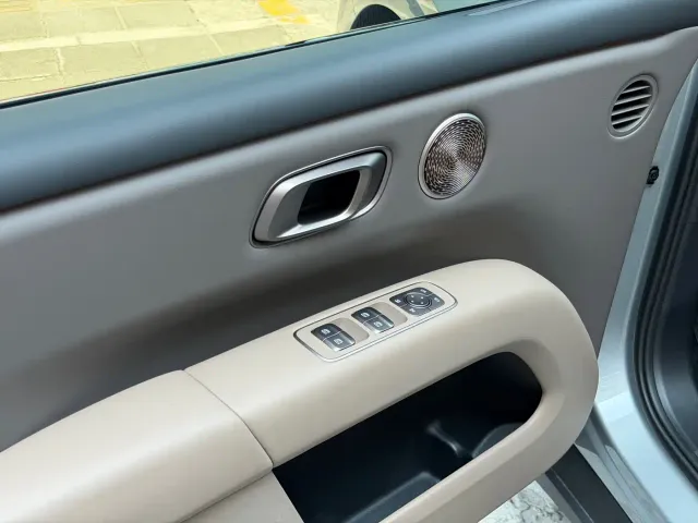 Li Auto i6 — Фото автомобиля 22