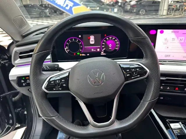 Volkswagen Lamando — Фото автомобиля 11