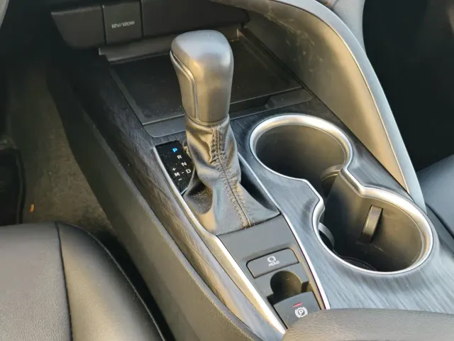 Toyota Camry — Фото автомобиля 14