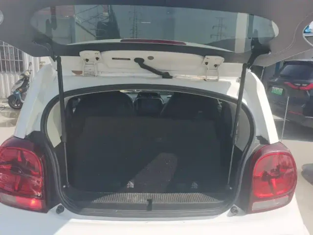 Roewe Clever — Фото автомобиля 18