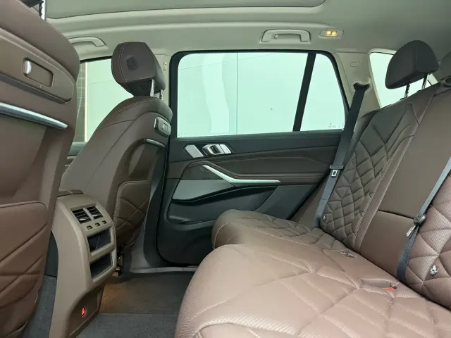 BMW X5 — Фото автомобиля 10