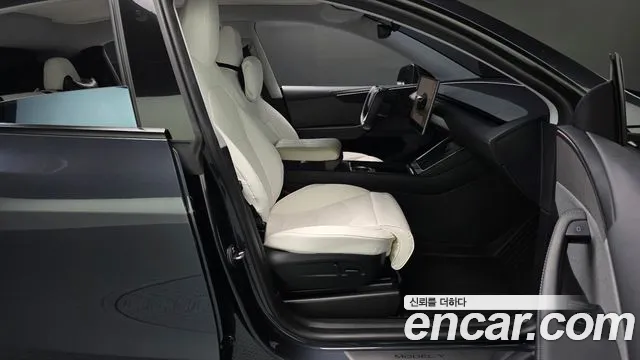 Tesla Model Y — Фото автомобиля 15