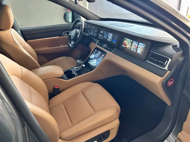 Li Auto ONE — Фото автомобиля 8
