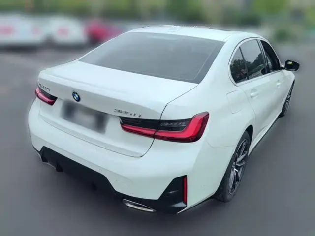 BMW 3 Series — Фото автомобиля 9