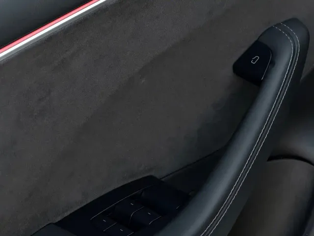 Tesla Model 3 — Фото автомобиля 6