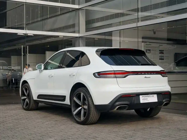Porsche Macan — Фото автомобиля 3