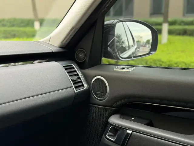 Land Rover Discovery — Фото автомобиля 11