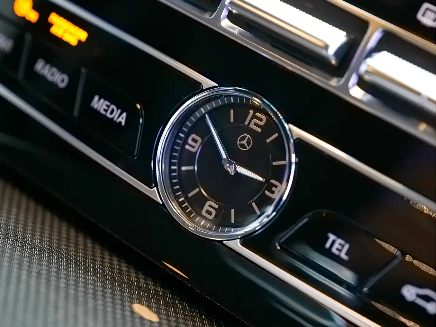 Mercedes-Benz Mercedes-Benz G-Class 2022 G 500 — Фото автомобиля 14