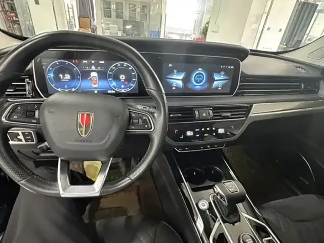 Hongqi HS5 — Фото автомобиля 8