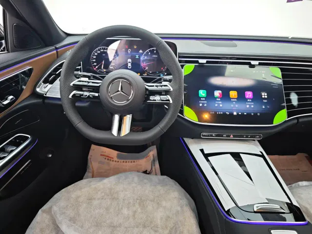 Mercedes-Benz E-Class — Фото автомобиля 17
