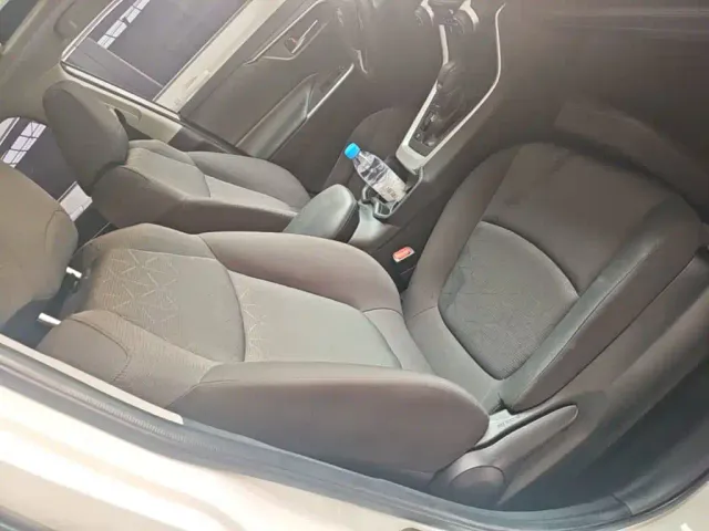 Toyota RAV4 — Фото автомобиля 24