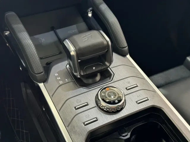 Jetour T2 — Фото автомобиля 12