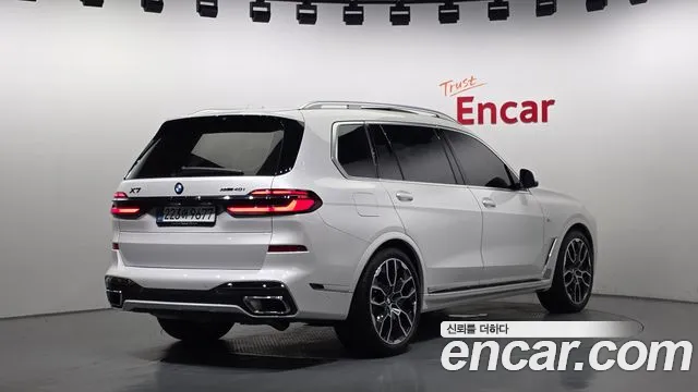 BMW X7 — Фото автомобиля 2