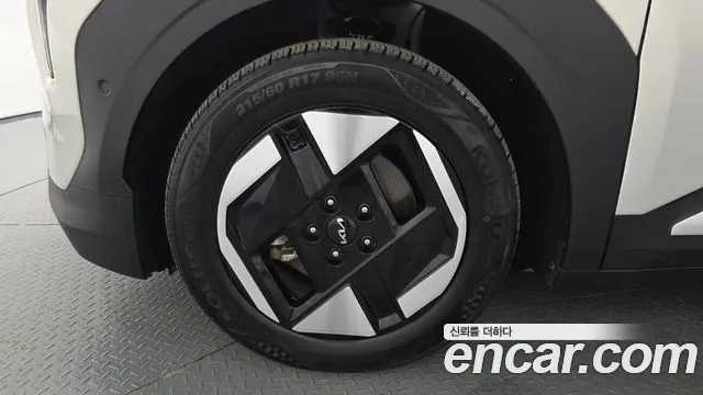 Kia EV3 — Фото автомобиля 5