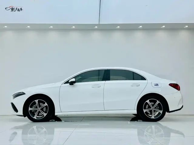 Mercedes-Benz A-Class — Фото автомобиля 4