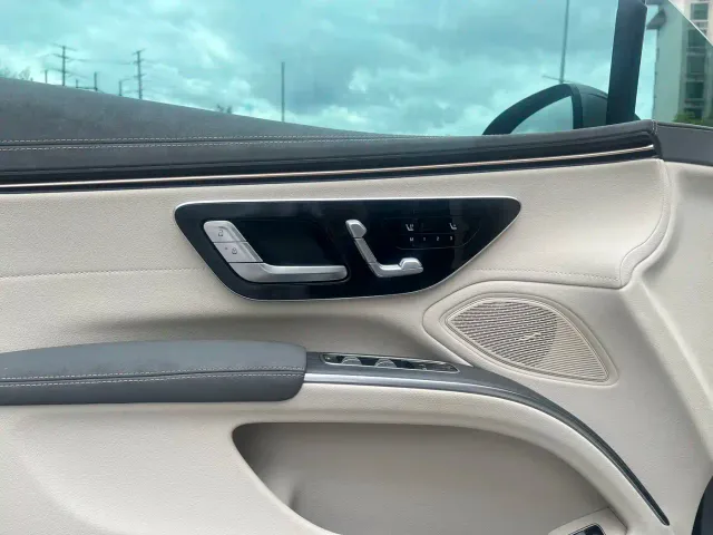 Mercedes-Benz Mercedes-Benz EQS 2022 450+ Luxury Edition — Фото автомобиля 11