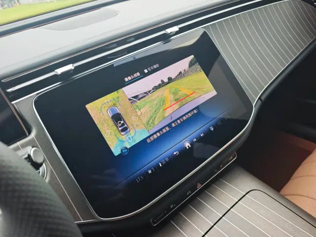 Mercedes-Benz E-Class — Фото автомобиля 17