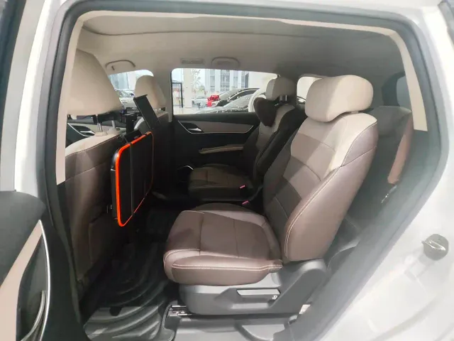BYD Song MAX — Фото автомобиля 13