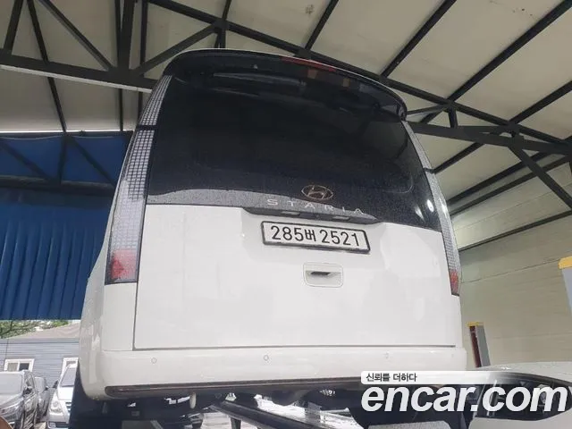 Hyundai Staria Staria L3.5 Lounge 9 мест — Фото автомобиля 2