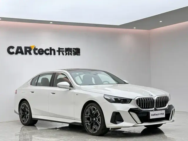BMW 5 Series — Фото автомобиля 6