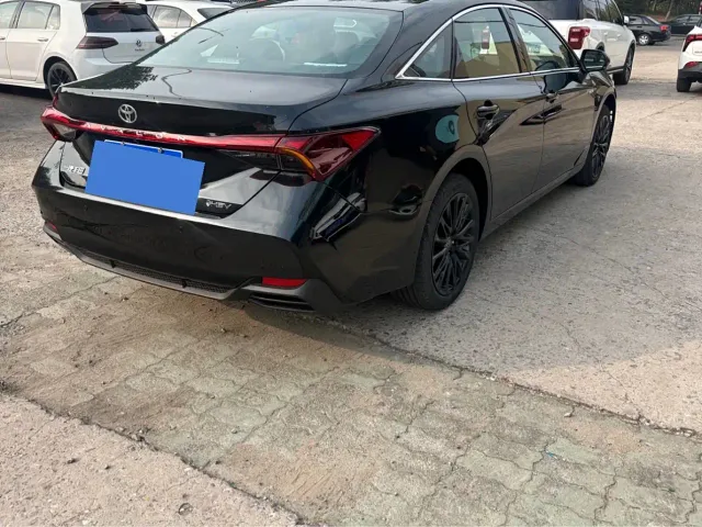 Toyota Avalon — Фото автомобиля 3