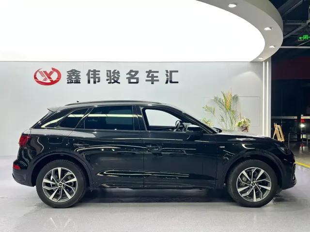 Audi Q5L — Фото автомобиля 5