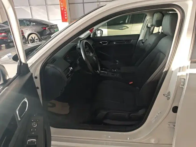 Honda Civic — Фото автомобиля 14