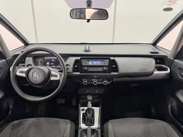 Honda Fit — Фото автомобиля 9