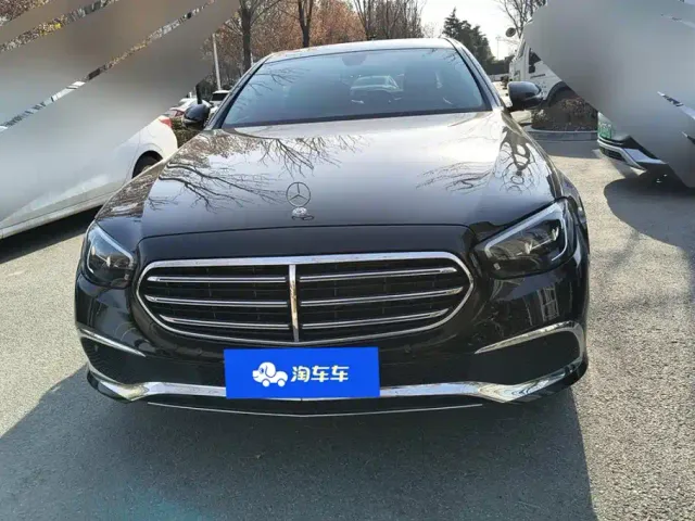 Mercedes-Benz E-Class — Фото автомобиля 2