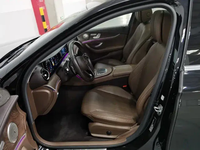 Mercedes-Benz E-Class — Фото автомобиля 10