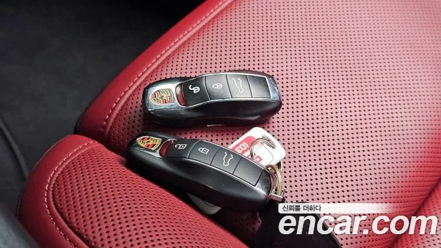 Porsche Macan — Фото автомобиля 29