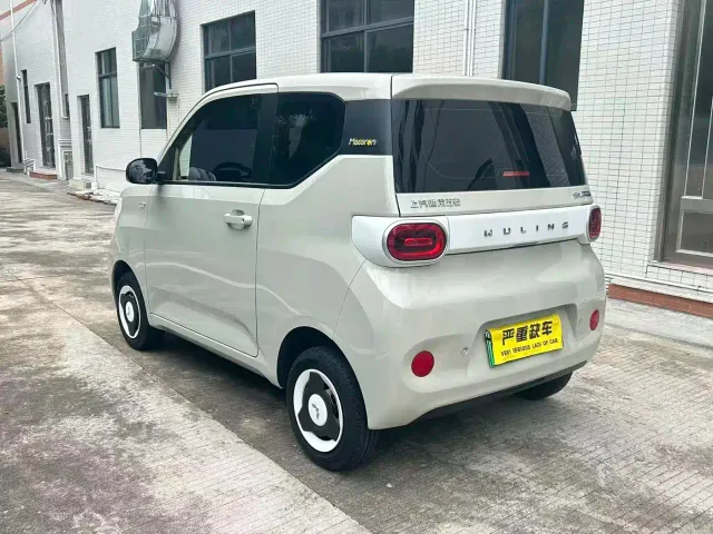 Wuling Hongguang Mini EV — Фото автомобиля 10