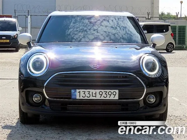 Фотография автомобиля — MINI Clubman