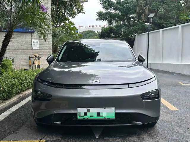Xpeng P7 — Фото автомобиля 3