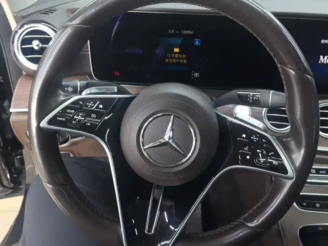 Mercedes-Benz E-Class — Фото автомобиля 15