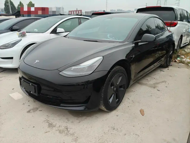 Фотография автомобиля — Tesla Model 3