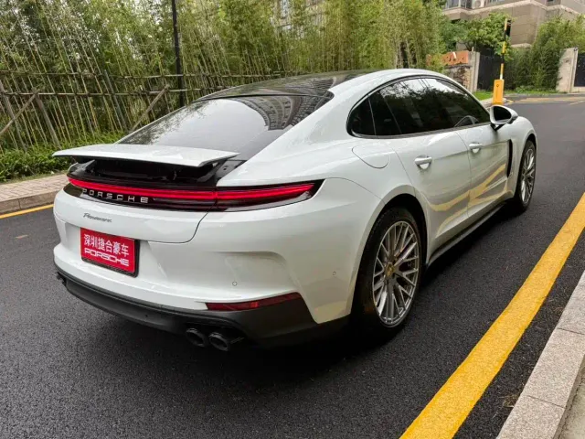 Porsche Panamera — Фото автомобиля 6