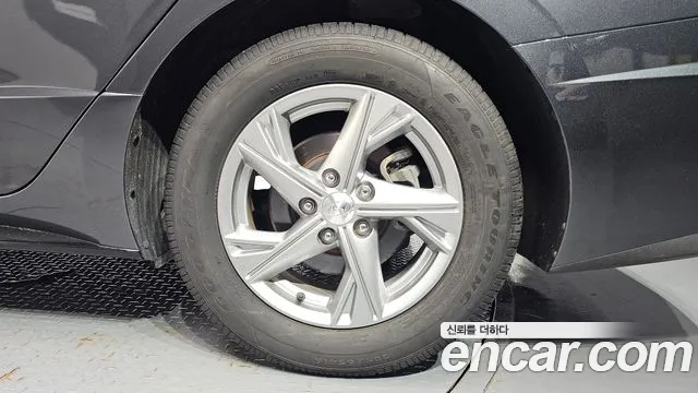 Hyundai Sonata Sonata (DN8) 2.0 LPG(Для проката) — Фото автомобиля 21