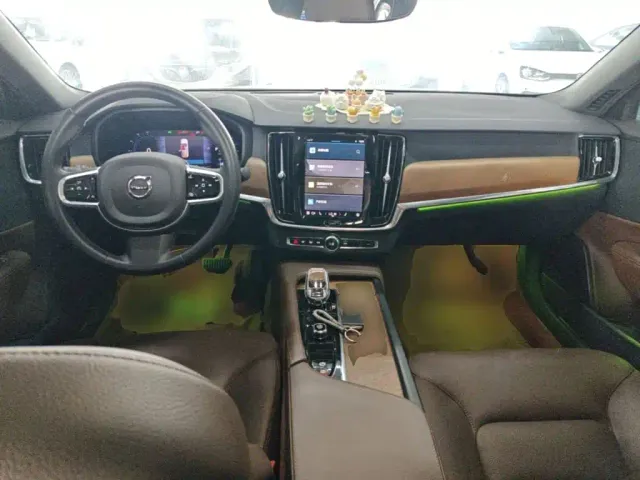 Volvo S90 — Фото автомобиля 9