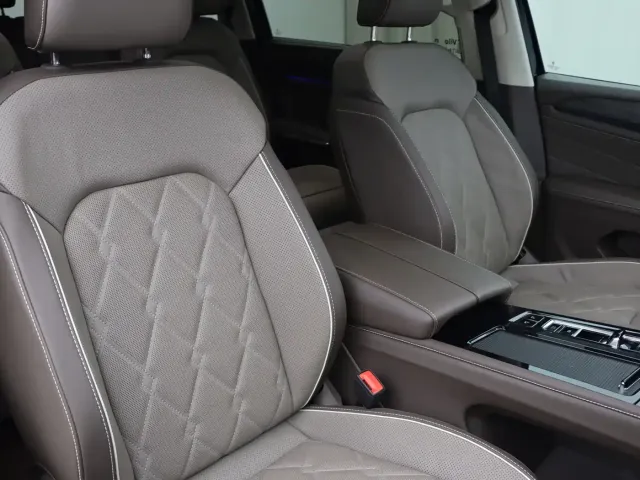 Volkswagen Viloran 2023 Facelift 380TSI Premium Edition — Фото автомобиля 10