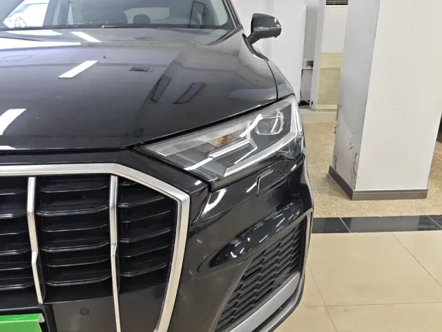 Audi Q7 — Фото автомобиля 17