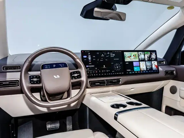 Li Auto MEGA — Фото автомобиля 19