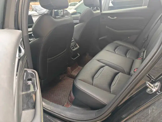 Geely Xingrui — Фото автомобиля 12
