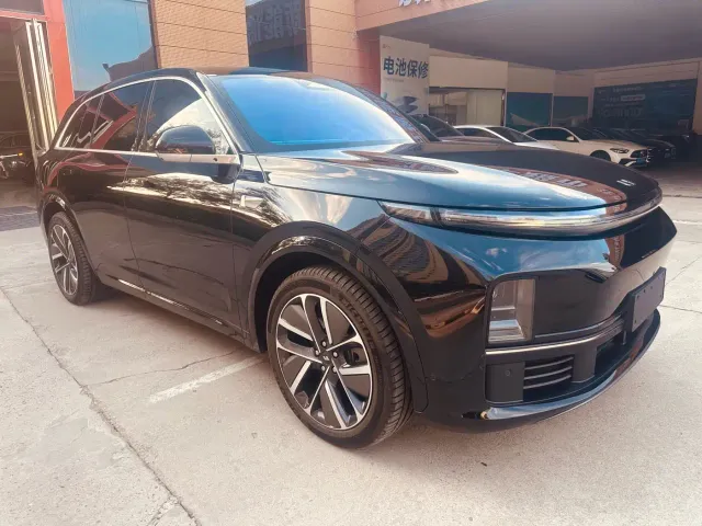 Li Auto L7 — Фото автомобиля 3