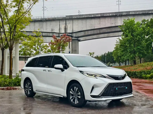 Toyota Granvia — Фото автомобиля 3
