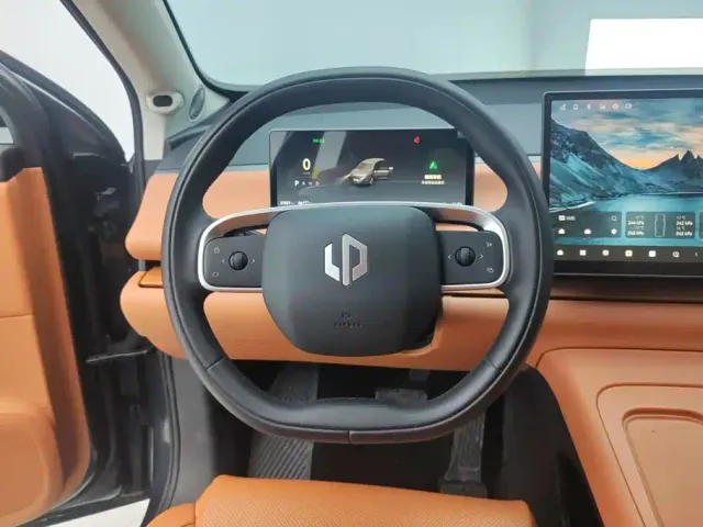 Leapmotor C10 — Фото автомобиля 15