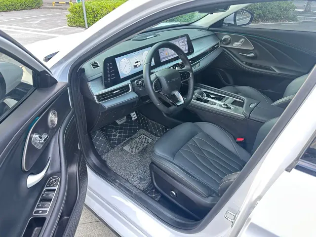 Chery Arrizo 8 — Фото автомобиля 6