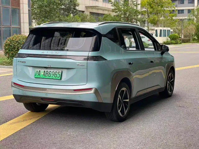 GAC Aion Y — Фото автомобиля 12