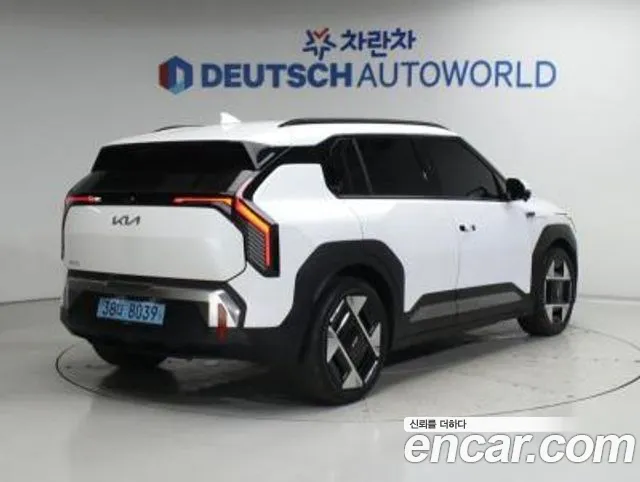 Kia EV3 — Фото автомобиля 2