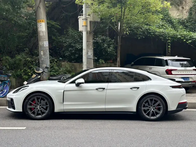 Porsche Panamera — Фото автомобиля 5
